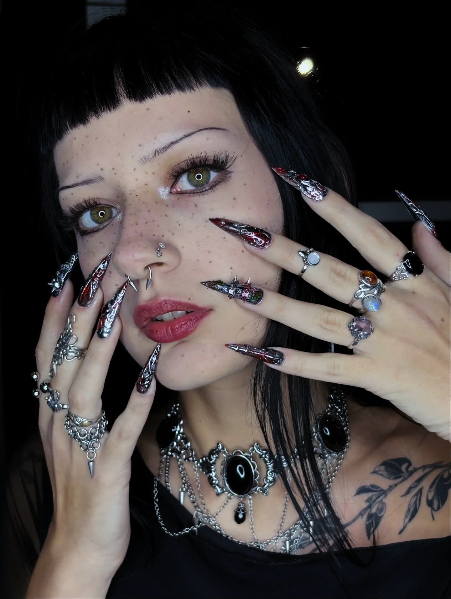 Nail art gothique — Suneva Beauty Toulon